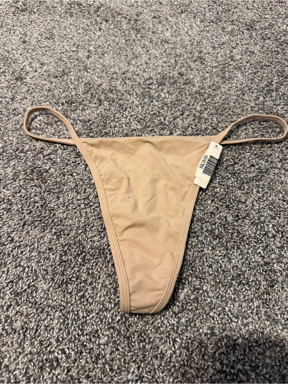 SKIMS Women’s Classic String High Rise Thong - Nude